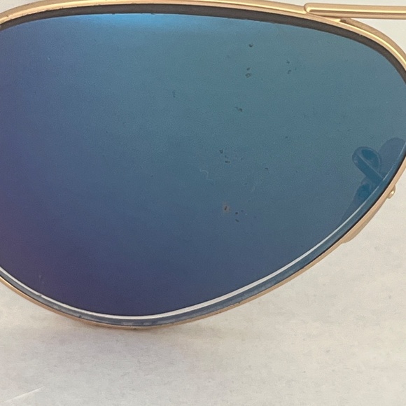 Ray Ban Aviator Sunglasses With Case and Cleaning Cloth. - Picture 2 of 7